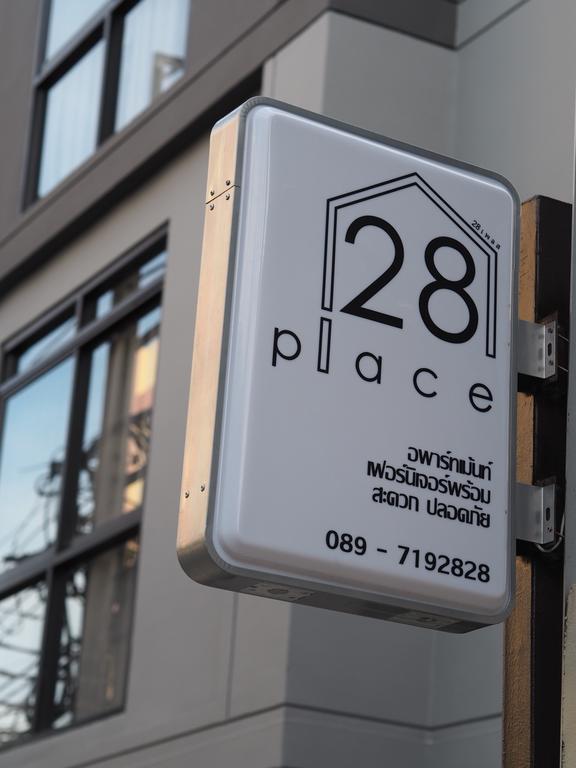 28 Place Bangkok Extérieur photo