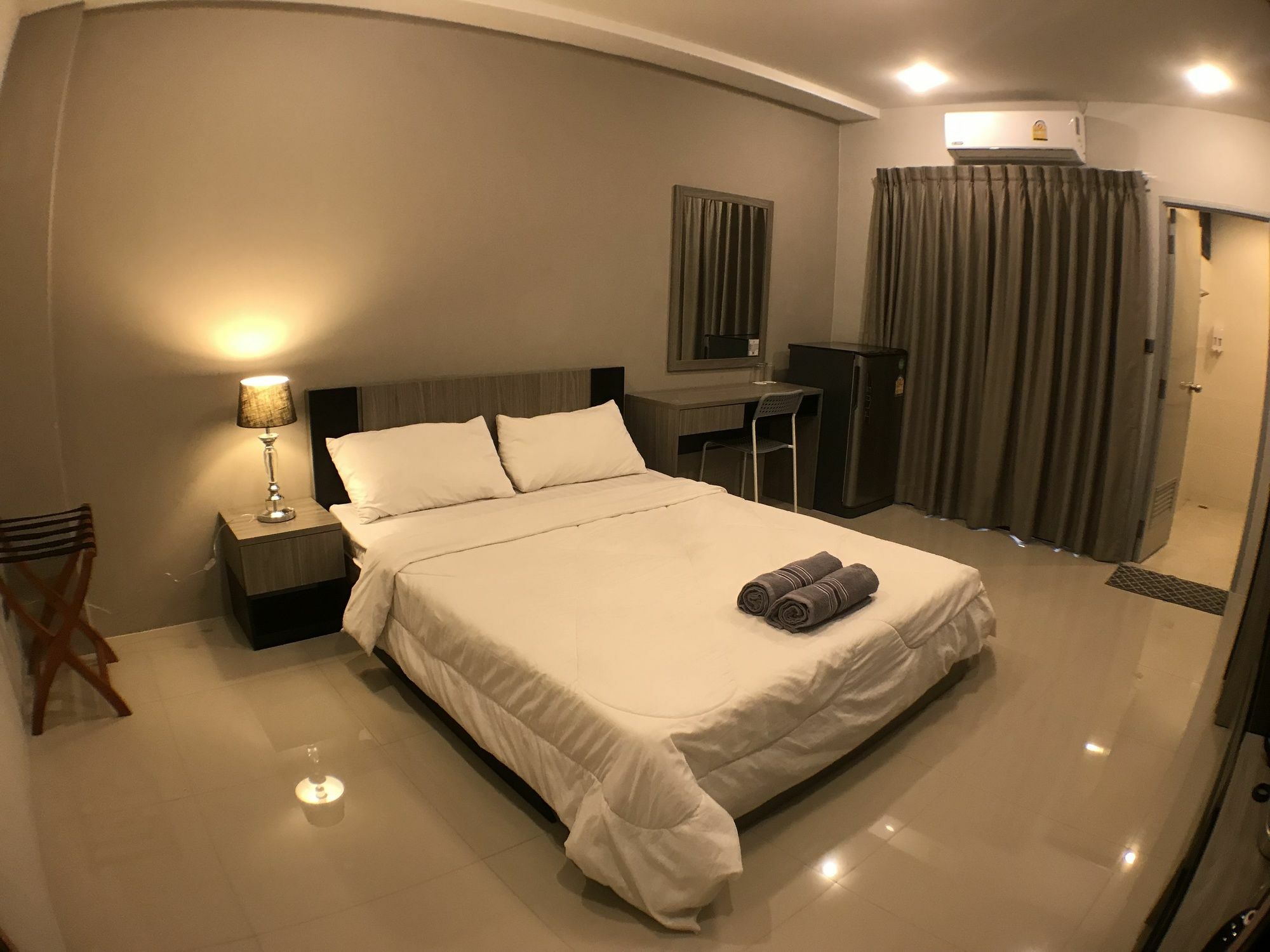 28 Place Bangkok Extérieur photo