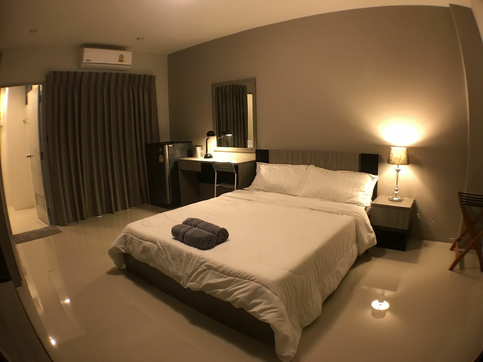 28 Place Bangkok Extérieur photo